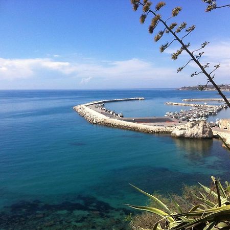Casa Vacanze Surriano 夏卡 外观 照片